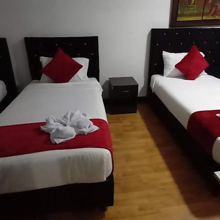 Aw Hotel American Travel Богота Экстерьер фото