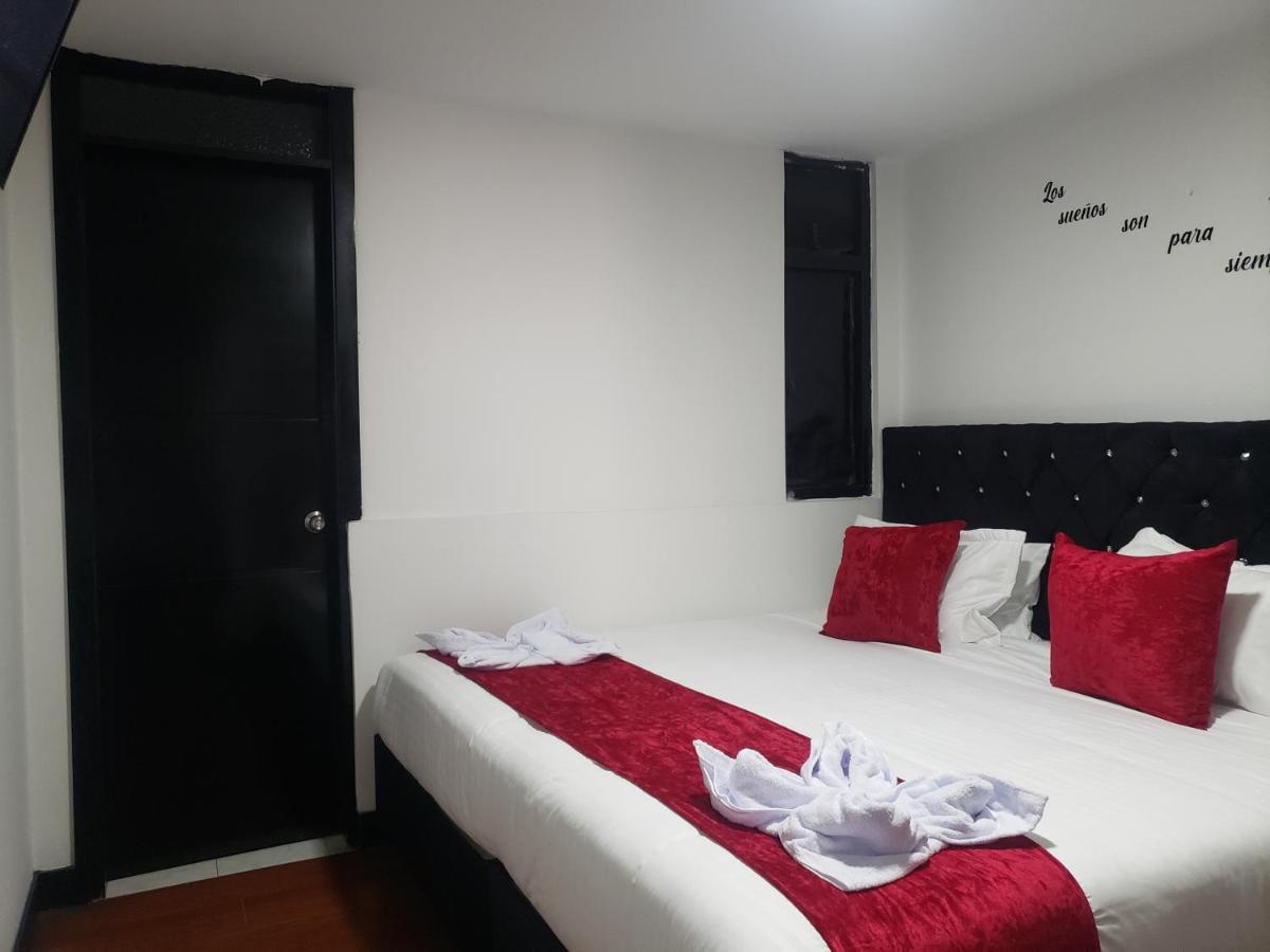 Aw Hotel American Travel Богота Экстерьер фото