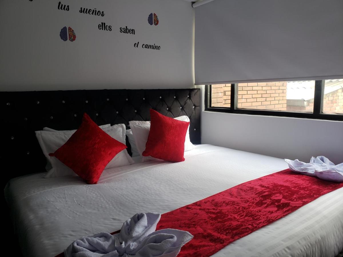 Aw Hotel American Travel Богота Экстерьер фото