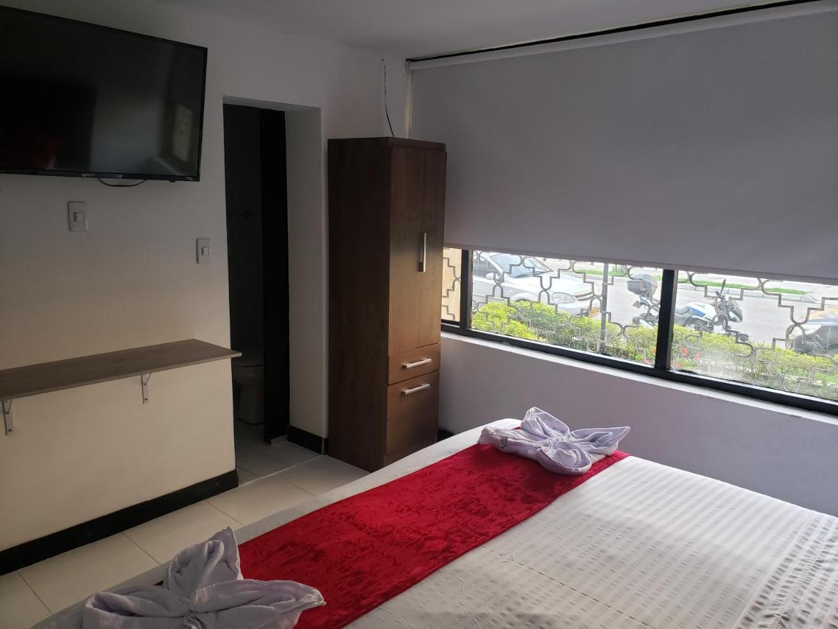 Aw Hotel American Travel Богота Экстерьер фото