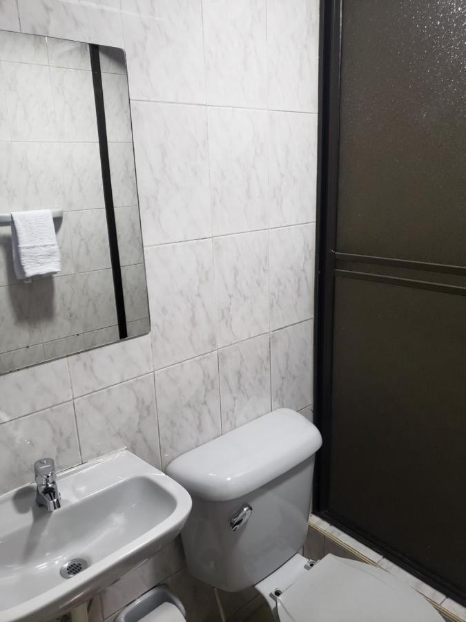 Aw Hotel American Travel Богота Экстерьер фото